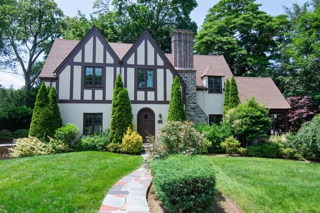 property at 259 Pondfield Rd W