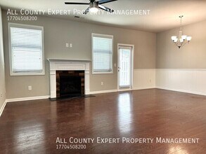 157 Townview Dr in Woodstock, GA - Building Photo - Building Photo