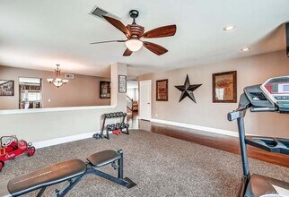 2365 Cornell Cir in Corona, CA - Foto de edificio - Building Photo