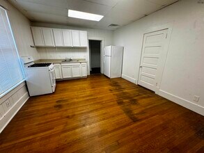 1104 Polk St in Wichita Falls, TX - Foto de edificio - Building Photo