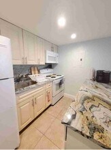 700 SE 14th Ct-Unit -3 in Fort Lauderdale, FL - Building Photo - Building Photo