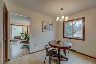 2006 Pine St W in Stillwater, MN - Building Photo - Building Photo