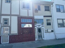 2352 Poland St, Unit 2352 in Hamtramck, MI - Building Photo