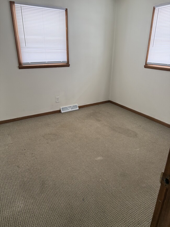 1502-1504 Douglas Ct