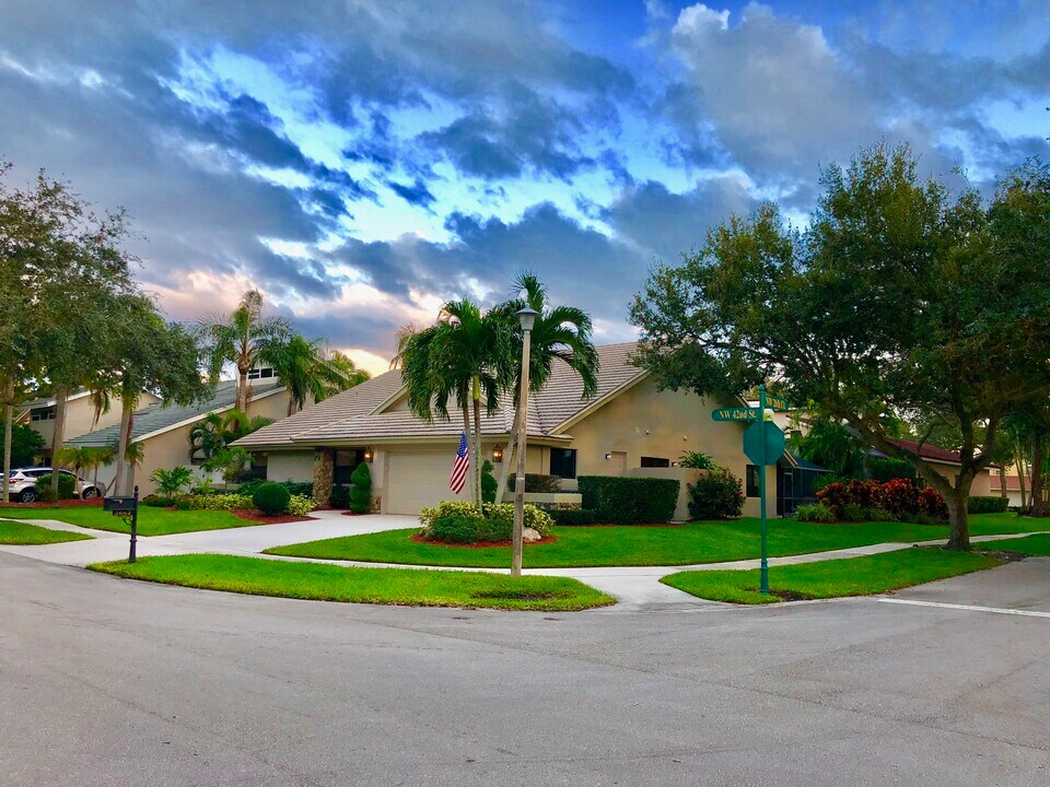 2662 NW 42nd St in Boca Raton, FL - Building Photo
