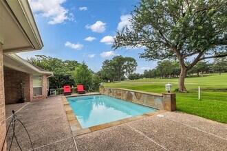 121 April Waters Dr N in Montgomery, TX - Building Photo - Building Photo