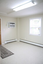 2975 Waterbury Ave in Bronx, NY - Building Photo - Interior Photo