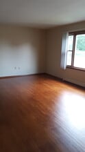 2703 Ventura Dr, Unit 4 in Dubuque, IA - Building Photo - Building Photo