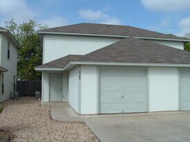 2812-2814 James in Granbury, TX - Building Photo