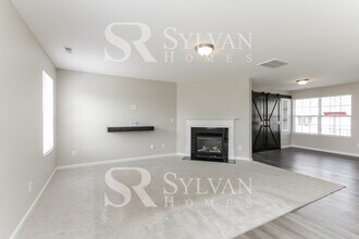 5105 Valcourt Rd in Charlotte, NC - Building Photo - Building Photo