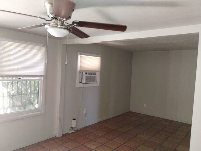 1114 Pine St in Bakersfield, CA - Building Photo - Building Photo