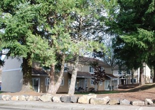 Cascadia Village in Sweet Home, OR - Building Photo - Building Photo