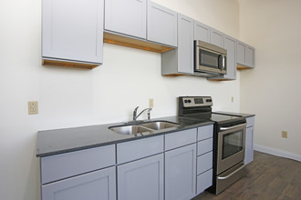 Persimmon Lofts in Peoria, IL - Building Photo - Interior Photo