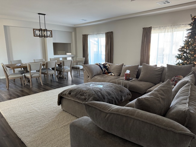 10047 Alden Creek St in Las Vegas, NV - Foto de edificio - Building Photo