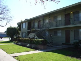 Monterey Park Apartments in Salinas, CA - Building Photo - Building Photo