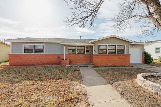 610 E 54th St in Odessa, TX - Building Photo - Building Photo