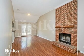 7140 Maryland Ct in Memphis, TN - Building Photo - Building Photo
