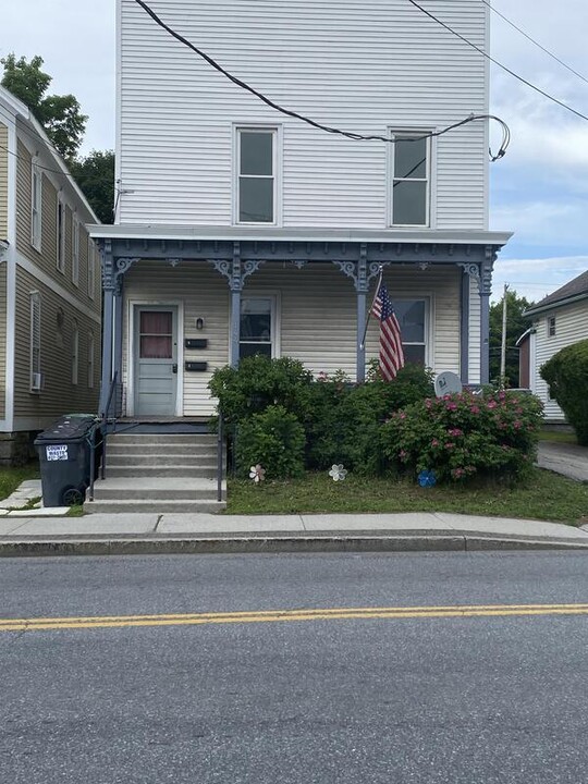 144 Church St in Hoosick Falls, NY - Building Photo