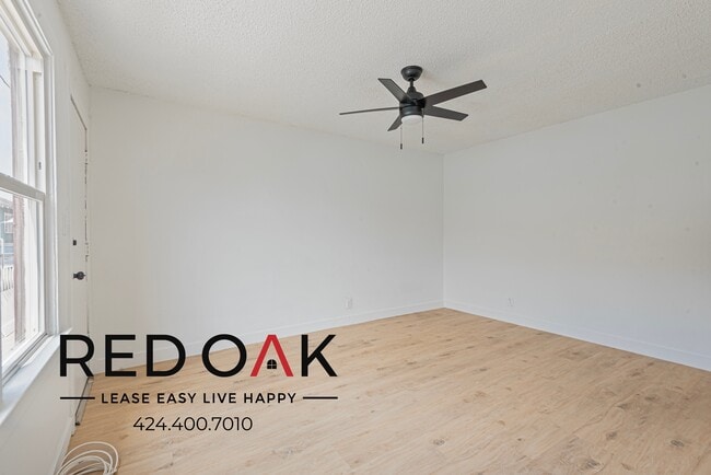 1212 E 76th Pl, Unit 4 in Los Angeles, CA - Foto de edificio - Building Photo