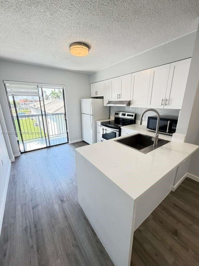property at 5290 W 21st Ct