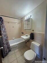 892 Massachusetts Ave, Unit 50 in Arlington, MA - Building Photo - Building Photo