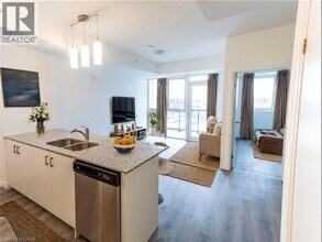 108 Garment St in Kitchener, ON - Building Photo - Building Photo