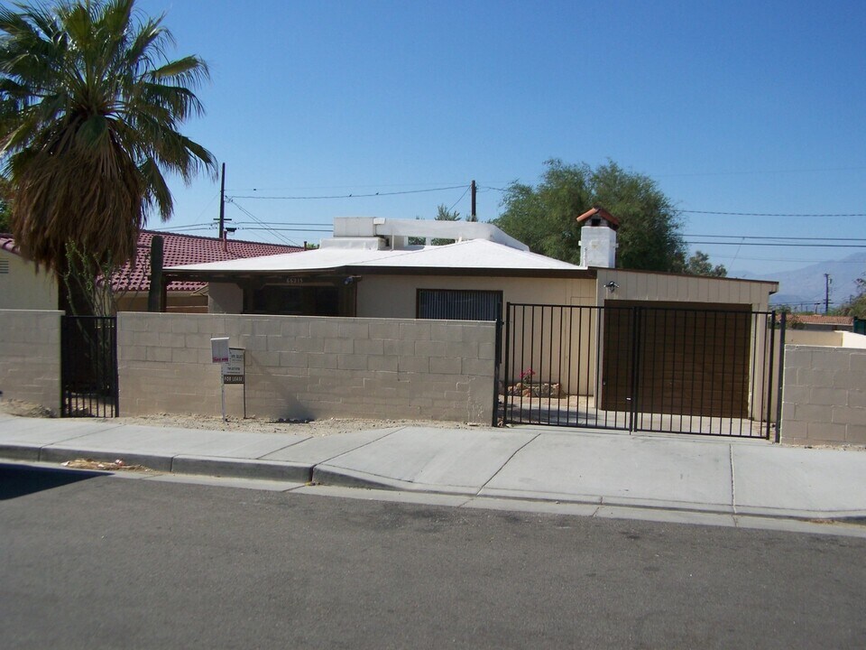 66215 Cahuilla Ave in Desert Hot Springs, CA - Building Photo