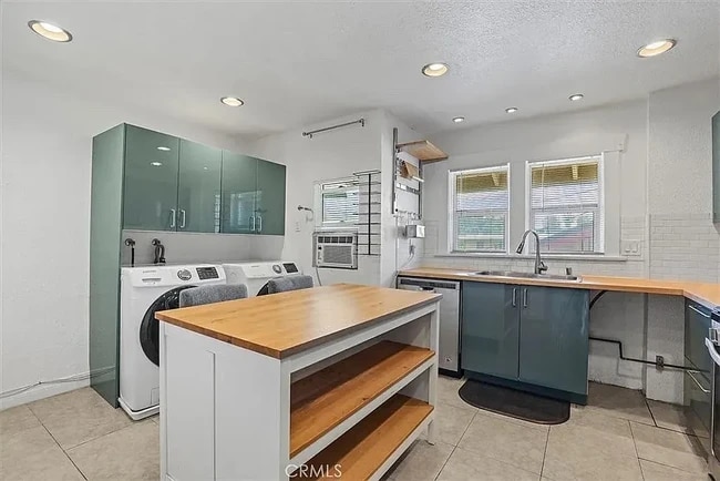 418 E 14th St, Unit 418