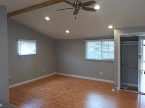 5317 Ventura Canyon Ave in Sherman Oaks, CA - Building Photo - Building Photo