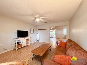 6 Regency Park Dr in Mary Esther, FL - Building Photo - Building Photo