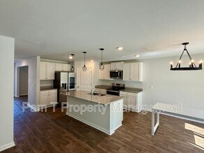 512 Turpentine Trl in Savannah, GA - Building Photo - Building Photo