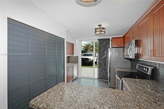 12340 SW 20th Terrace in Miami, FL - Building Photo - Building Photo
