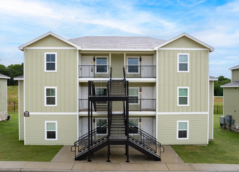 270 Plez Morgan, Unit 254-F in Montgomery, TX - Building Photo