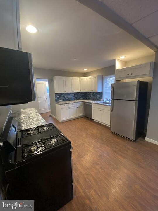 6534 Torresdale Ave in Philadelphia, PA - Building Photo