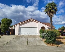 1801 Rhine Ct in Fairfield, CA - Building Photo