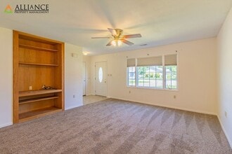 216 Kopp Dr in Manhattan, KS - Building Photo - Building Photo