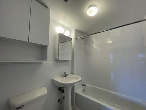 3212 23rd St, Unit 2 in Astoria, NY - Building Photo - Building Photo