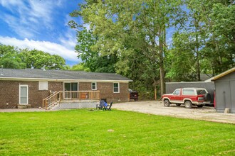 145 Giles Dr in Goose Creek, SC - Building Photo - Building Photo