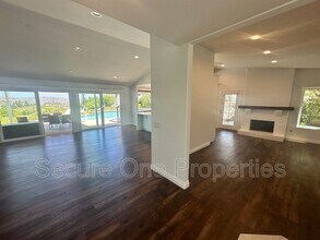637 Lynwood St in Thousand Oaks, CA - Building Photo - Building Photo