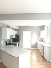 4551 S Michigan Ave, Unit B in Chicago, IL - Foto de edificio - Building Photo