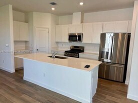 19488 Whispering Crk Rd in Loxahatchee, FL - Building Photo