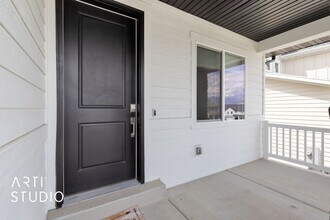 2577 N Velvet Moon Dr in Saratoga Springs, UT - Building Photo - Building Photo