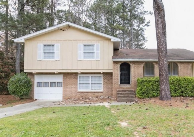 property at 105 Feldwood Pines St
