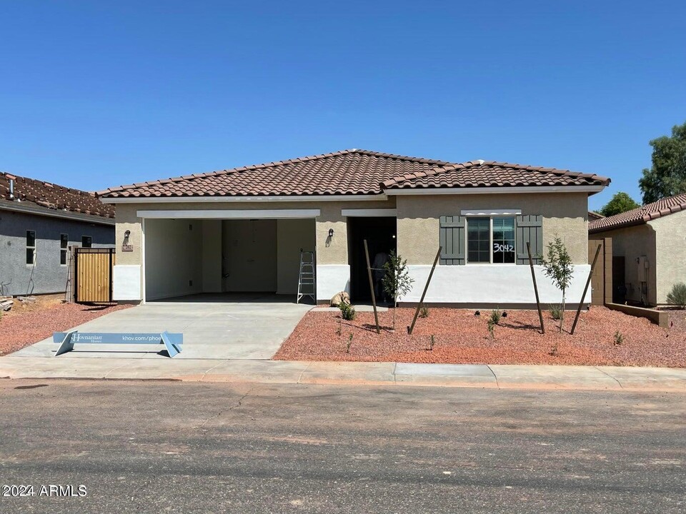 202 Seven Seas Dr in Casa Grande, AZ - Foto de edificio