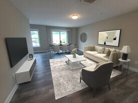 Colonial Village Apartments and Townhomes in Glastonbury, CT - Building Photo