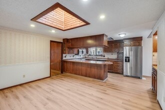 12854 SE 24th Ave in Milwaukie, OR - Building Photo - Building Photo