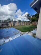 5865 Strawberry Lakes Cir in Greenacres, FL - Building Photo - Building Photo