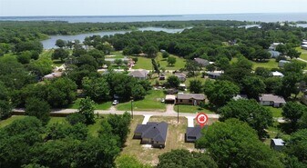 917 Redoak Dr in West Tawakoni, TX - Building Photo
