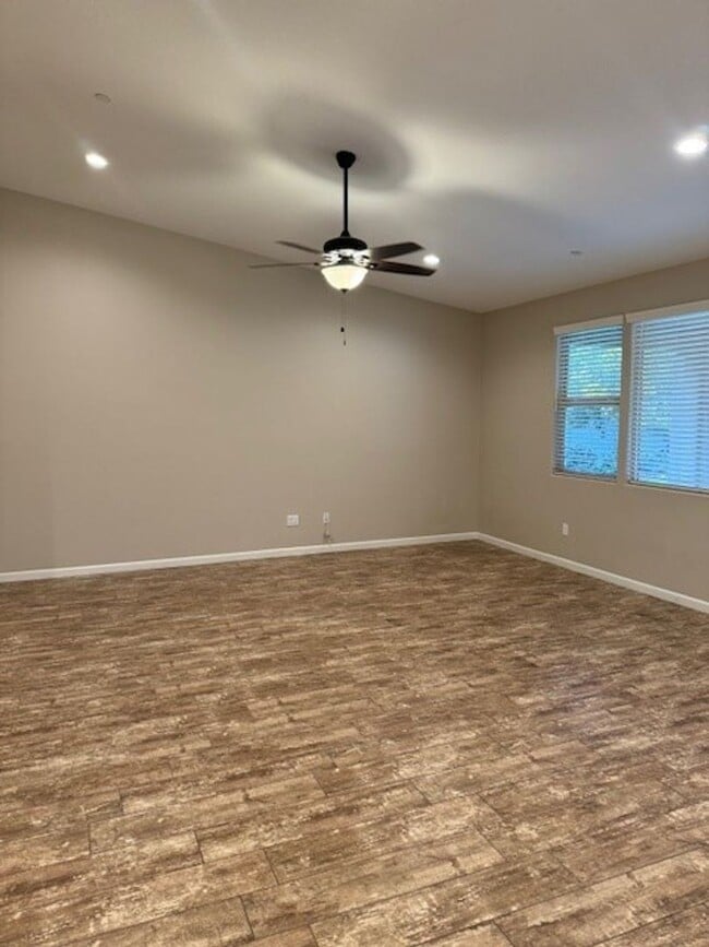 1724 Audley End Pl in Bakersfield, CA - Building Photo - Building Photo
