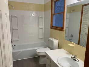 410 David Dr in Syracuse, NY - Building Photo - Building Photo